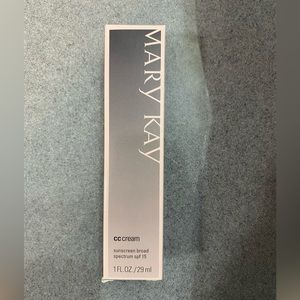 Mary Kay CC Creme light to medium